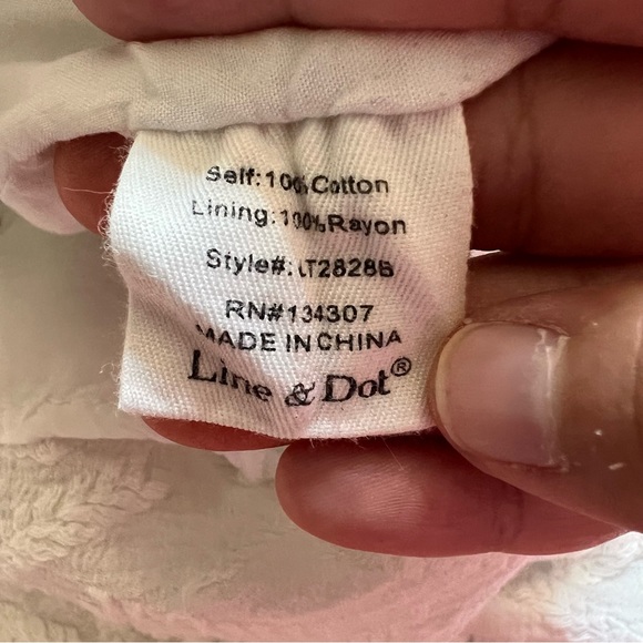 Line & Dot Short Sleeve Top Women’s Size Large - Picture 3 of 10